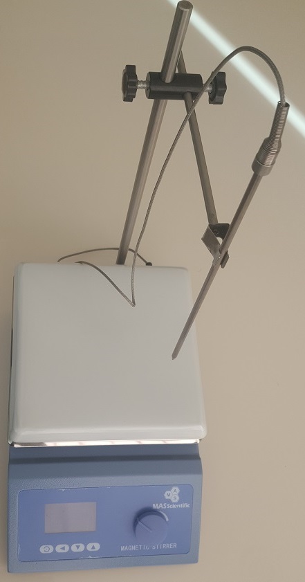 This image has an empty alt attribute; its file name is MAS-944-Digital-Hotplate-with-stirrer.jpg